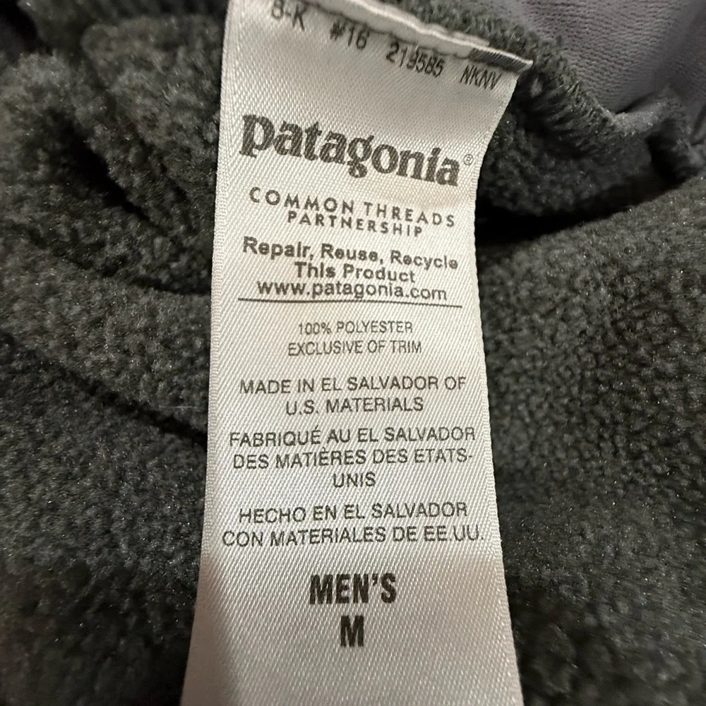 Patagonia Men's Lightweight Synchilla Snap-T Vest Gray with Navy Blue Medium